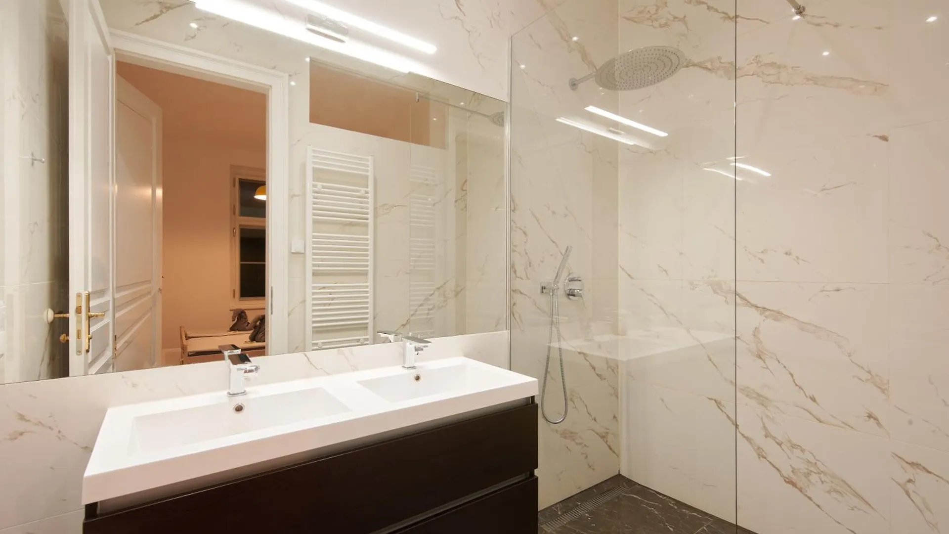Designer Apartment In The City Center Vienna